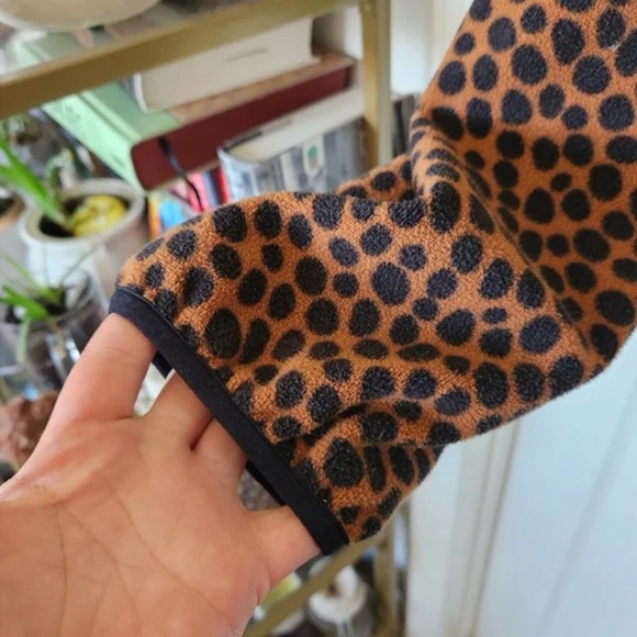 Vans Cropped Animal Print Fleece Jacket - Picture 7 of 7